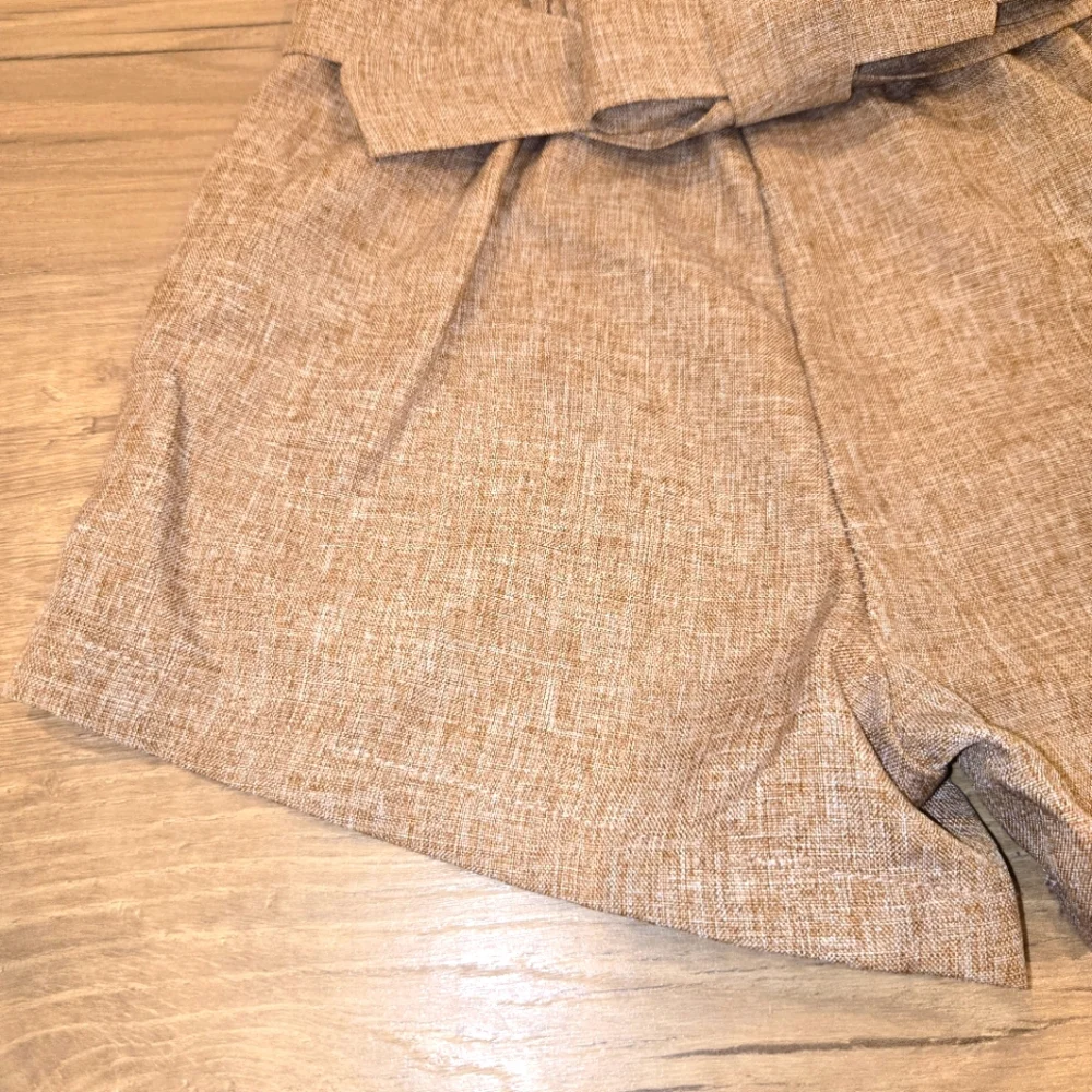 NWOT Girls Asymetrical White‎ Top & Brown Belted Shorts Size (5/6)